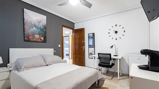 Rooms in Alcalá de Henares - photo 5