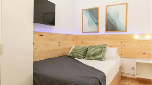Rooms in Madrid Centro - photo 2