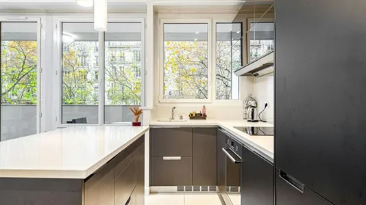 Apartments in Paris 16ème arrondissement (South) - photo 4