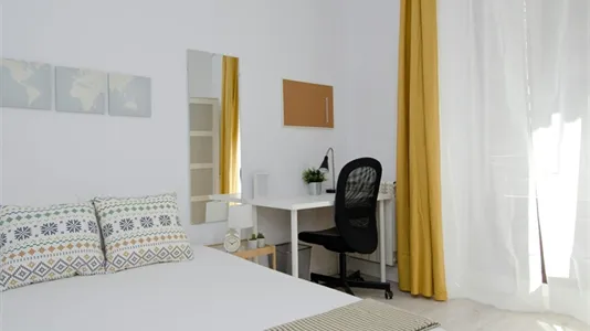 Rooms in Madrid Centro - photo 1