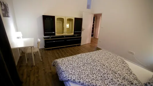 Rooms in Besnica - photo 6