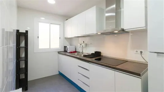 Rooms in Barcelona Ciutat Vella - photo 6