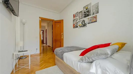 Rooms in Madrid Retiro - photo 3