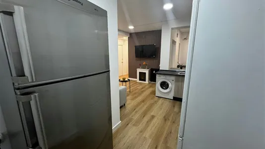 Rooms in Madrid Centro - photo 8