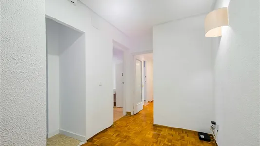 Rooms in Madrid Chamartín - photo 9