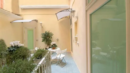 Rooms in Napoli Municipalità 2 - photo 3