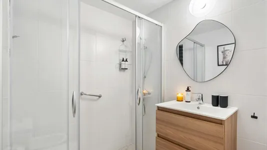 Rooms in Barcelona Eixample - photo 9