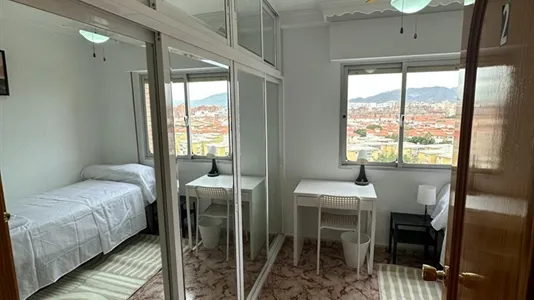 Rooms in Málaga - photo 8