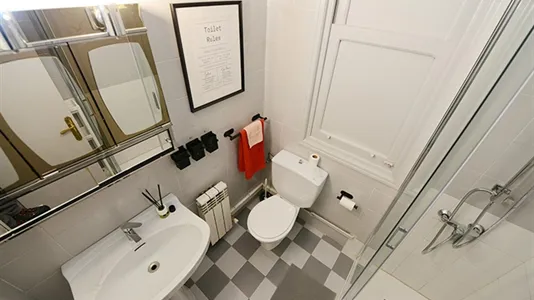 Rooms in Bilbao - photo 9