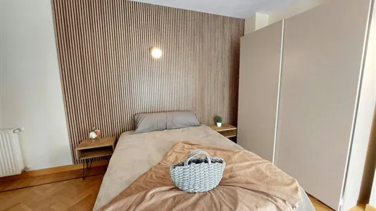 Rooms in Madrid Chamartín - photo 9