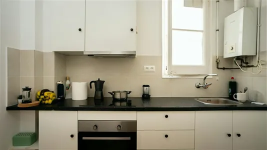Rooms in Barcelona Eixample - photo 10