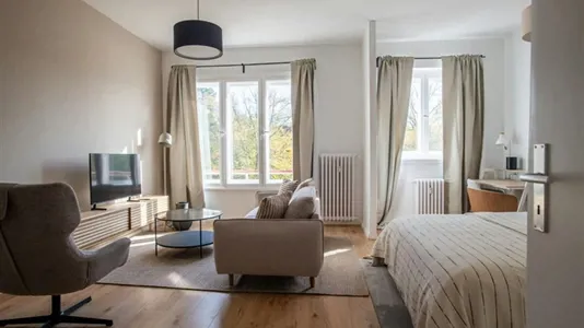 Apartments in Berlin Charlottenburg-Wilmersdorf - photo 2