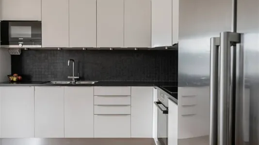 Houses in Södertälje - photo 5