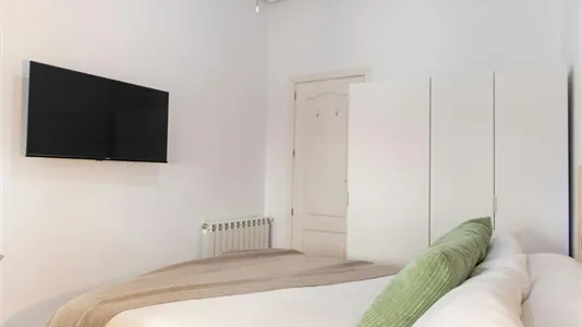 Rooms in Madrid Centro - photo 4