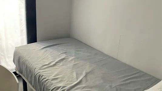 Rooms in Barcelona Ciutat Vella - photo 3