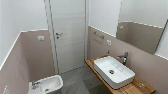 Rooms in Napoli Municipalità 3 - photo 9