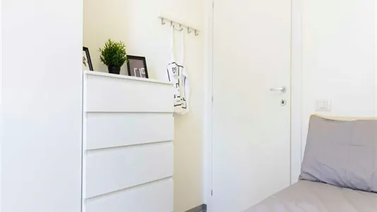 Rooms in Milano Zona 8 - Fiera, Gallaratese, Quarto Oggiaro - photo 6