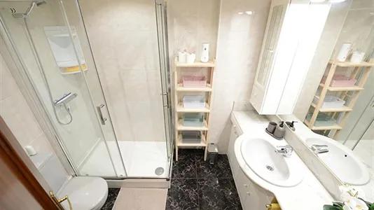 Rooms in Bilbao - photo 10