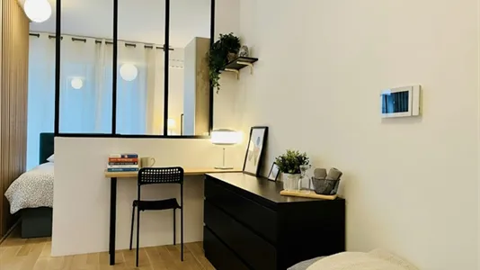 Apartments in Paris 15ème arrondissement - photo 5