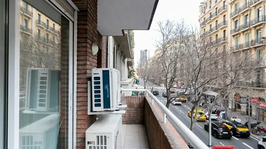 Apartments in Barcelona Eixample - photo 3