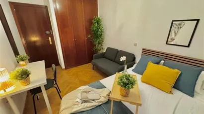 Room for rent in El Encinar de los Reyes, Comunidad de Madrid