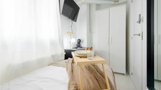 Rooms in Madrid Chamberí - photo 3