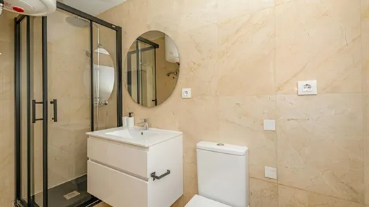 Rooms in Madrid Tetuán - photo 10