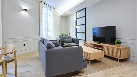 Apartments in Barcelona Ciutat Vella - photo 4