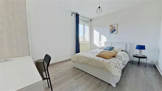 Rooms in Nîmes - photo 4