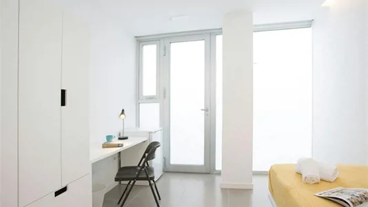 Rooms in Rocafort - photo 2