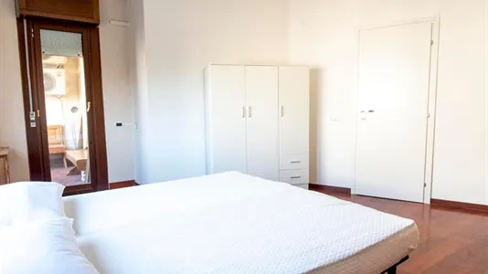 Rooms in Roma Municipio VIII – Appia Antica - photo 4