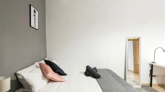 Rooms in Madrid Centro - photo 4