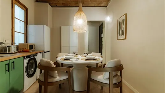 Rooms in Barcelona Ciutat Vella - photo 6