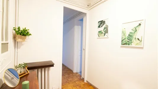 Rooms in Barcelona Eixample - photo 9