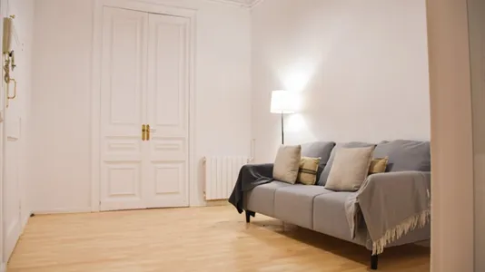 Rooms in Barcelona Eixample - photo 6