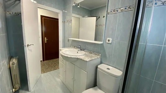 Rooms in Adaro - photo 10