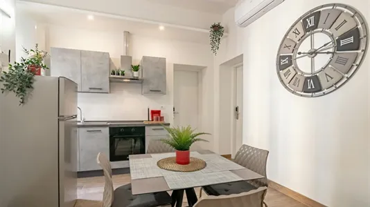 Rooms in Florence - photo 2