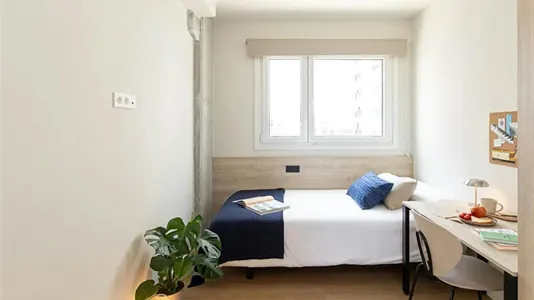 Apartments in Terrassa - photo 2