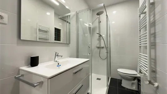 Rooms in Barcelona Sant Martí - photo 9