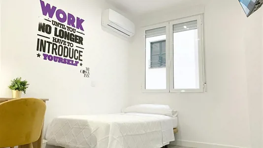 Rooms in Madrid Moncloa-Aravaca - photo 1