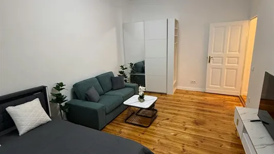 Apartments in Berlin Charlottenburg-Wilmersdorf - photo 2