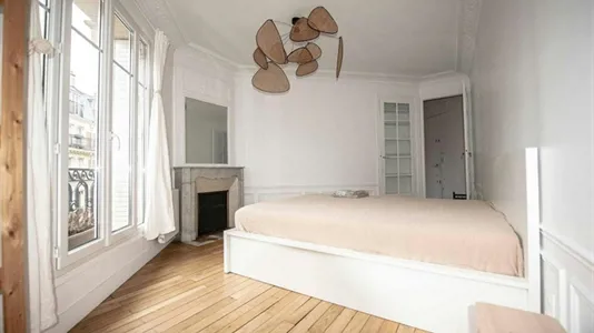 Apartments in Paris 10ème arrondissement - photo 3