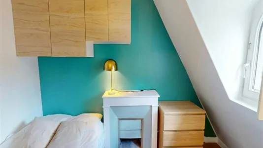 Rooms in Paris 8ème arrondissement - photo 2
