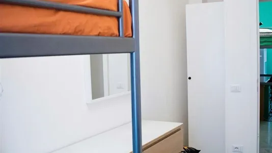 Rooms in Roma Municipio II – Parioli/Nomentano - photo 4