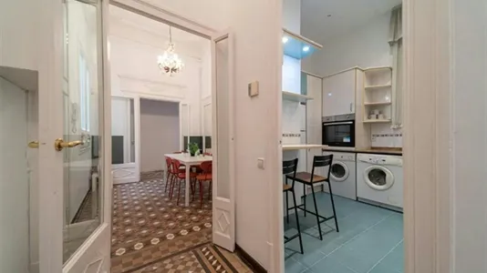 Rooms in Barcelona Eixample - photo 6