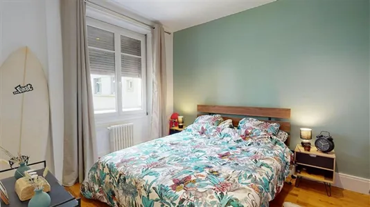 Apartments in Lyon - photo 4