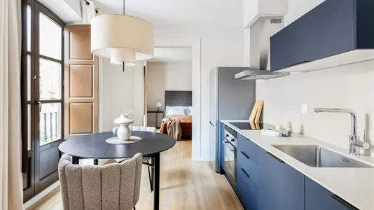 Apartments in Barcelona Ciutat Vella - photo 8