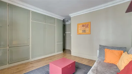 Apartments in Paris 17ème arrondissement - photo 4