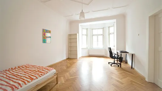 Rooms in Location is not specified - photo 1