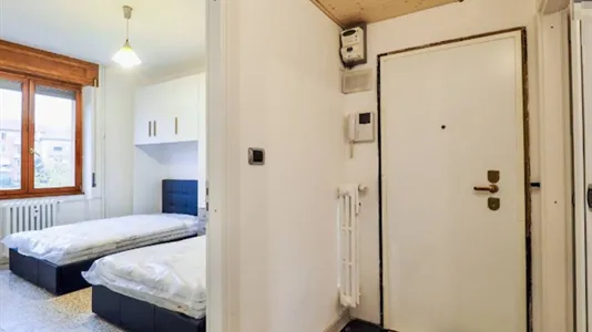Rooms in Milano Zona 8 - Fiera, Gallaratese, Quarto Oggiaro - photo 4